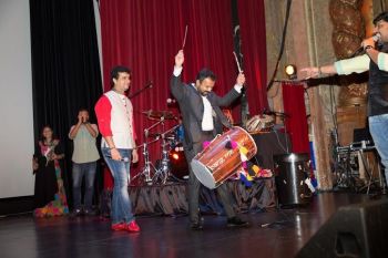 News Photo 3 - America - Arts-Literature - kvtv_award_night_chicago
