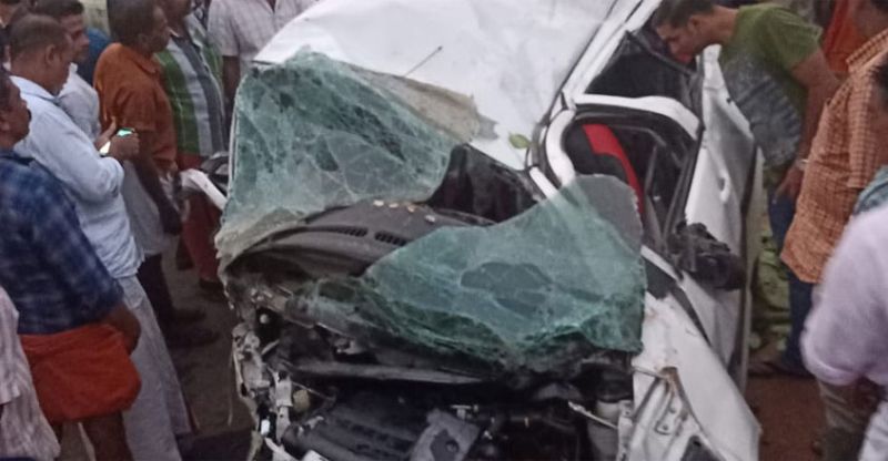 News Photo 1 - India - Otta Nottathil - car_accident_pala_5_dead