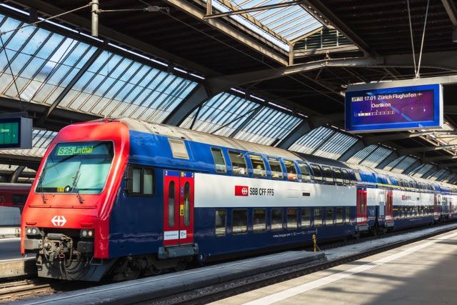 News Photo 1 - Europe - Otta Nottathil - 3720195train