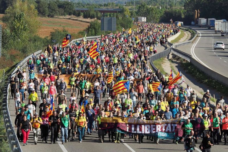 News Photo 1 - Europe - Otta Nottathil - 17102018catalonia