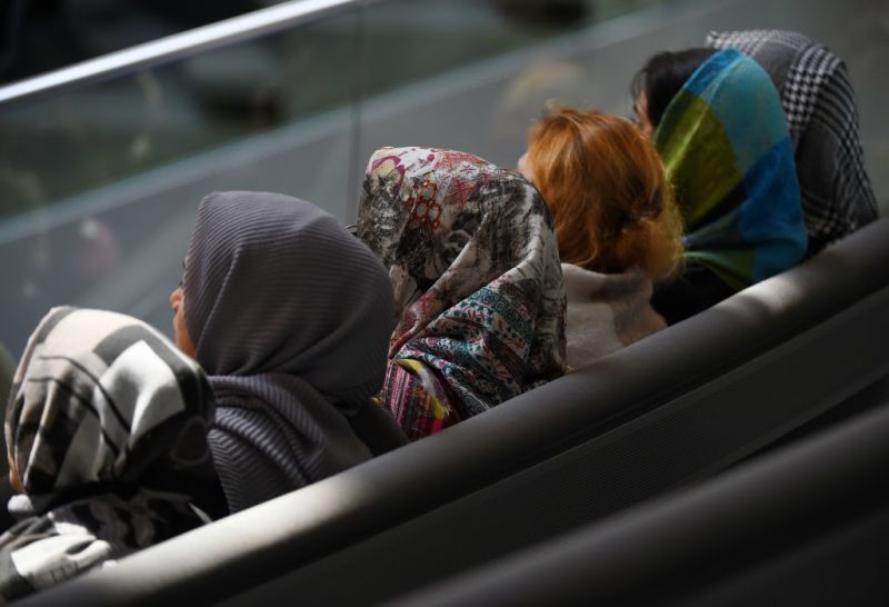News Photo 1 - Germany - Otta Nottathil - 28220201hijab