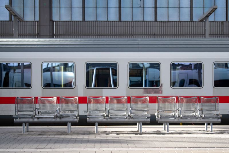 News Photo 1 - Germany - Otta Nottathil - 20520203train