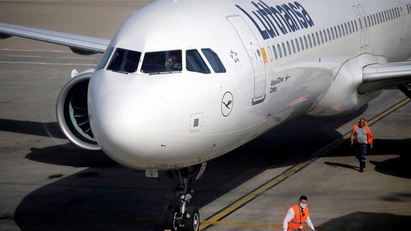 News Photo 1 - Germany - Finance - 21520208lufthansa