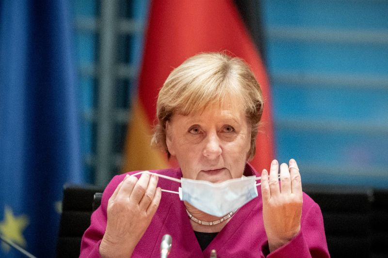 News Photo 1 - Germany - Otta Nottathil - 151020202merkel