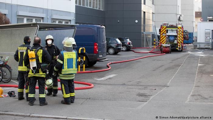 News Photo 1 - Germany - Otta Nottathil - 18220211bomb