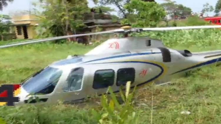 News Photo 2 - India - Otta Nottathil - accident_helicopter_ma_yusufali