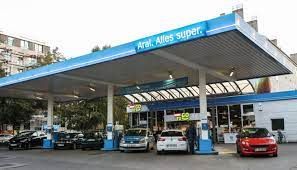 News Photo 1 - Germany - Finance - 28520223fuel