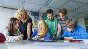 News Photo 1 - Germany - Otta Nottathil - youth_germany_survey