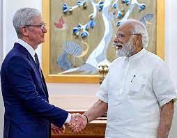 News Photo 1 - India - Finance - 20420234apple