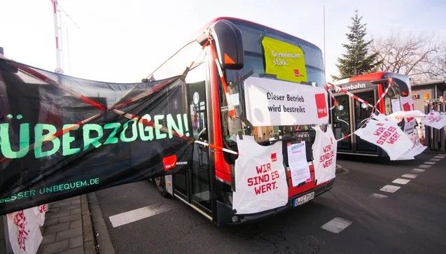 News Photo 1 - Germany - Otta Nottathil - bus_strike_nrw_feb_15