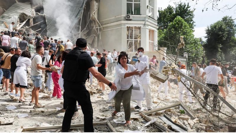 News Photo 1 - Europe - Otta Nottathil - missile_attack_ukrain_childrens_hospital