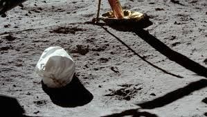 News Photo 1 - America - Otta Nottathil - moon_waste_nasa